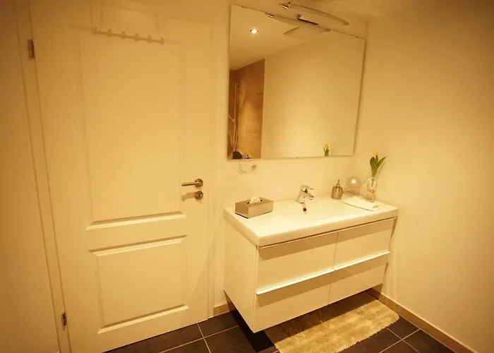 Christina Apartment *